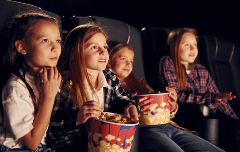 3 ყველაზე მაღალშემოსავლიანი საახალწლო ფილმი